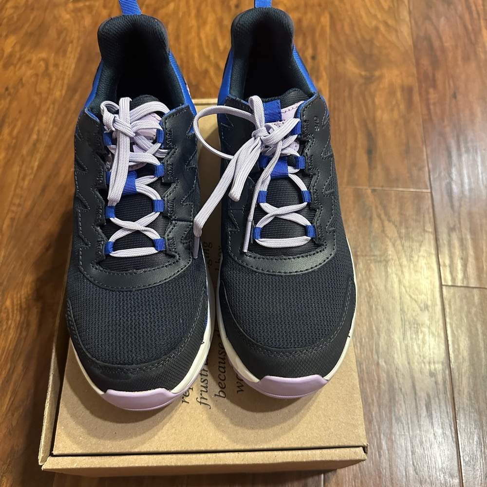 Women's CAT work shoes